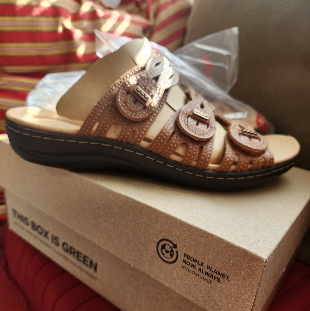 Clarks Laurieann Ruby Sandals Brand New In Box Size 7 Womens